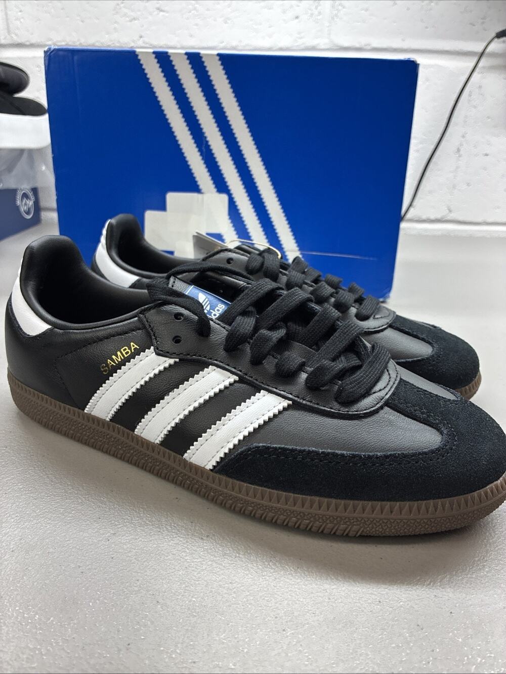 adidas Samba OG Black White Gum Leather Sneakers B75807 Size 5 Men, 6 Women New